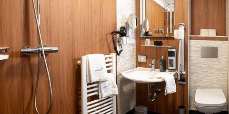 Bad im Wahlleistungszimmer 